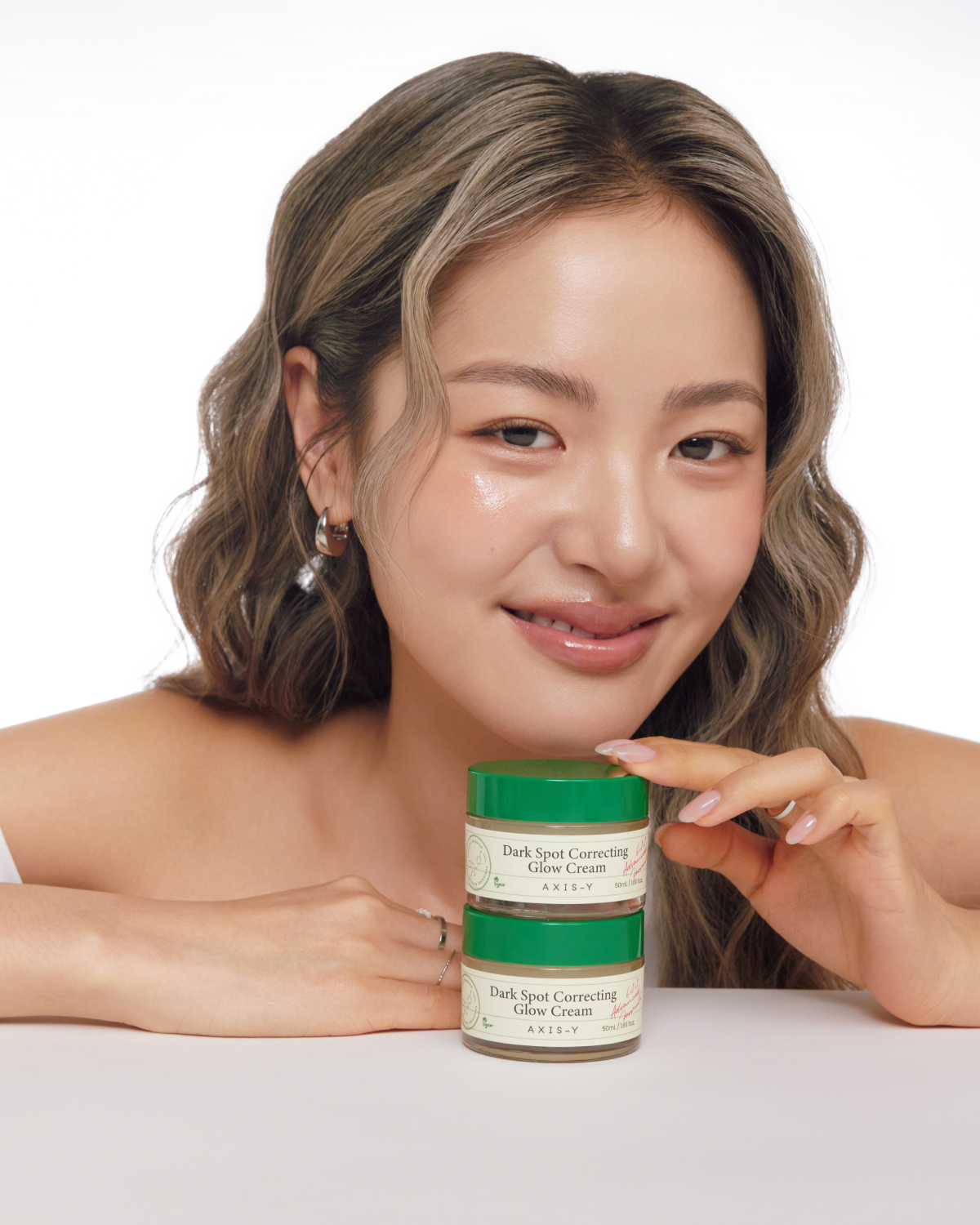 Dark Spot Correcting Glow Cream – Brightening Moisturizer for Face with 2% Alpha Arbutin, 5% Niacinamide & Ceramides – Hydrating Korean Skincare for Dark Spots & Uneven Tone (1.69 fl. oz.)